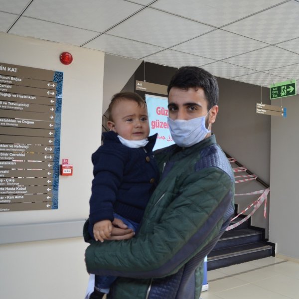 Yalova�da 1 yaşındaki bebek ve babası koronayı yendi