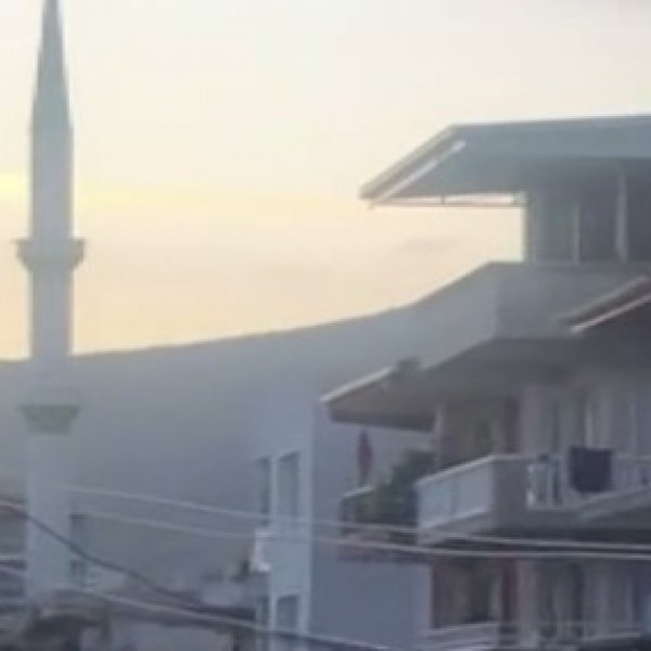 İzmir'de cami minaresinden ikinci şarkı yayını