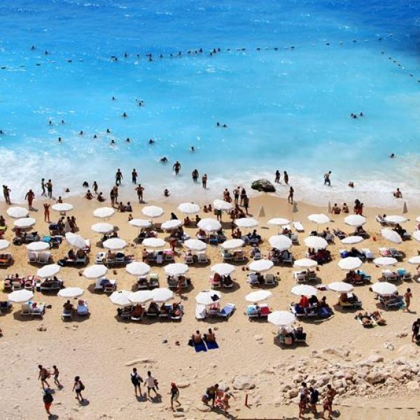 BBC'nin maksatlı turizm haberi