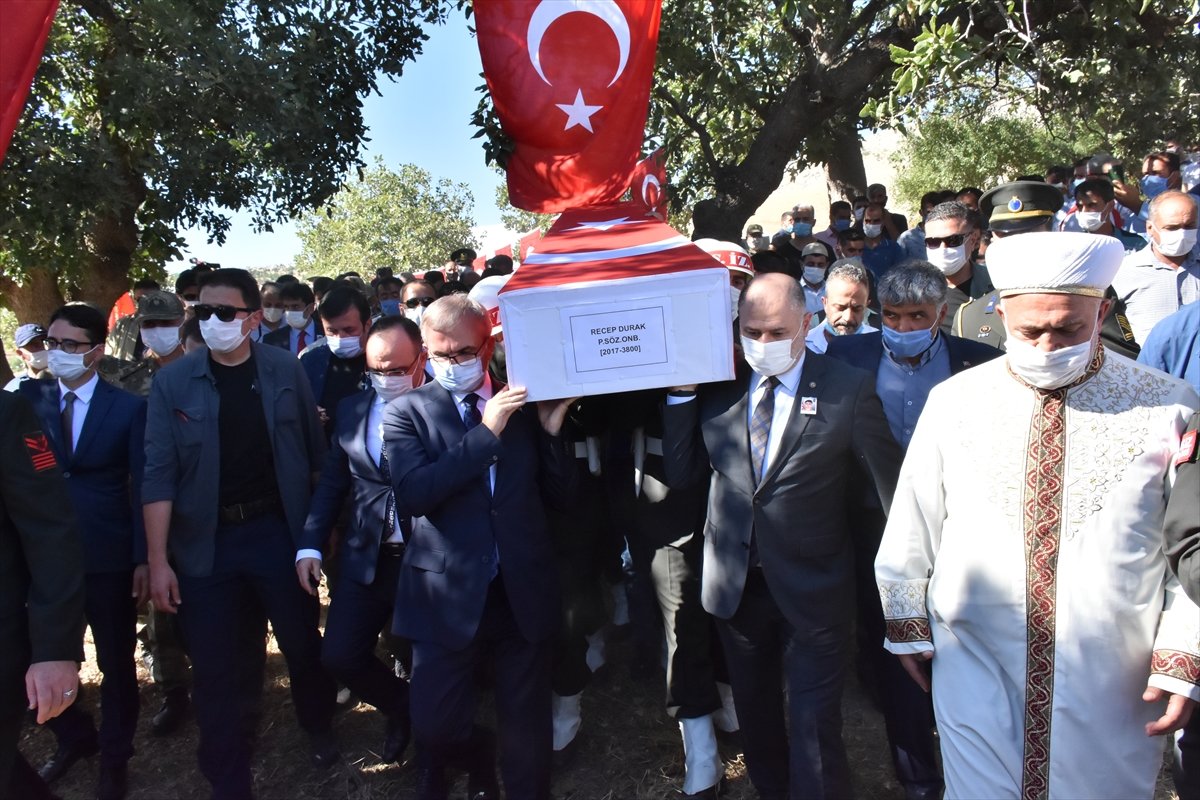 Diyarbakırlı şehit Recep Durak, son yolculuğuna uğurlandı #12