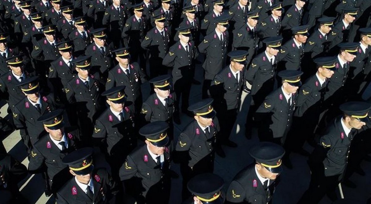 Jandarma'ya 1300 erkek renci alnyor #2