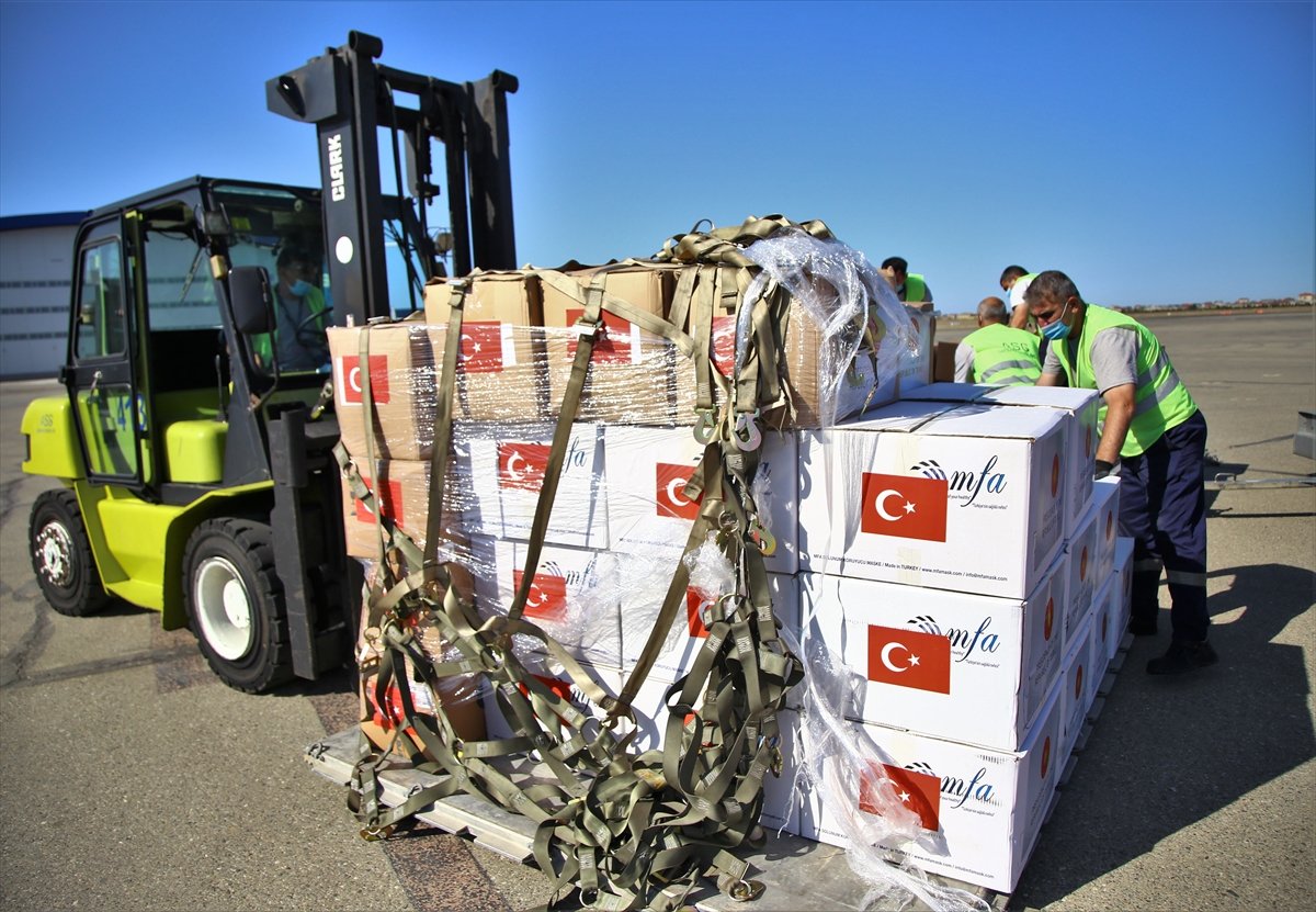 Türkiye'nin korona yardımı Azerbaycan'a ulaştı #6