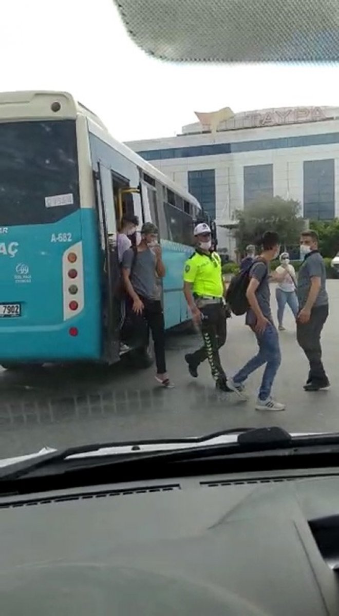 İstanbul'da otobüs, uygulamadan kaçmak isterken yakalandı #2