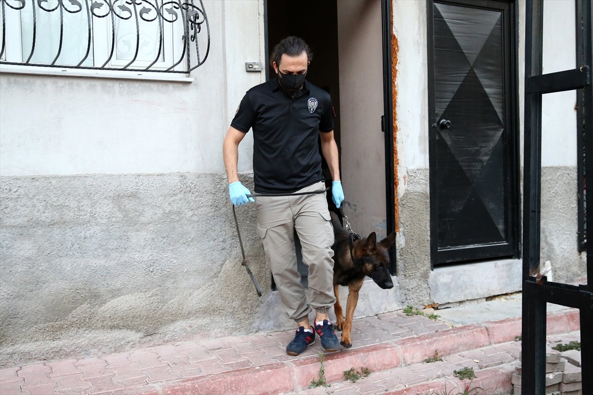 Adana Da Merkezli 4 Ilde Zehir Tacirlerine Operasyon