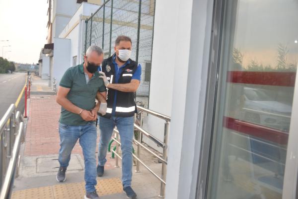 Adana Da Tefecilere Safak Vakti Operasyonu 22 Gozalti