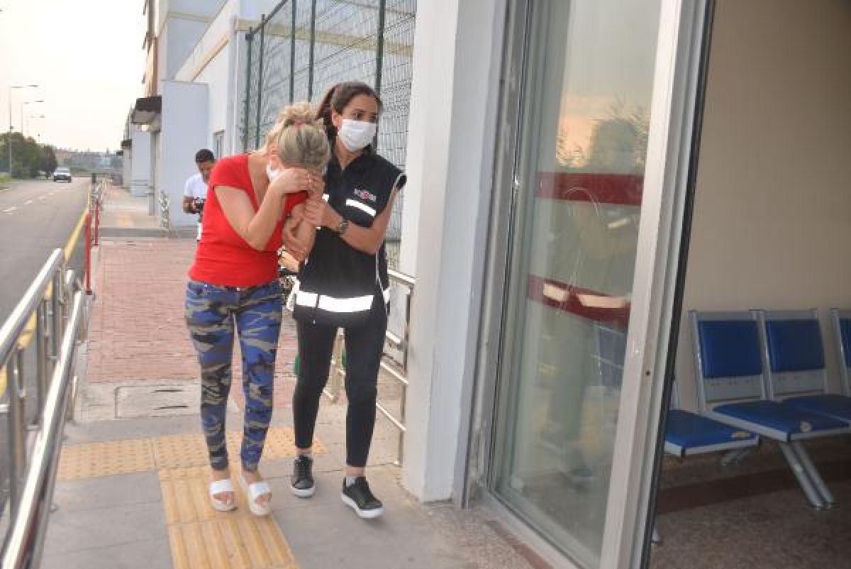 Adana Da Tefecilere Safak Vakti Operasyonu 22 Gozalti