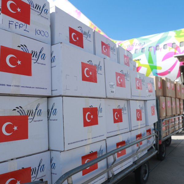 Türkiye’den Kazakistan’a tıbbi malzeme yardımı