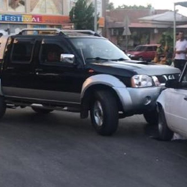İzmir'de eski hükümlü, tahliye olduğu gün kamyonet çaldı