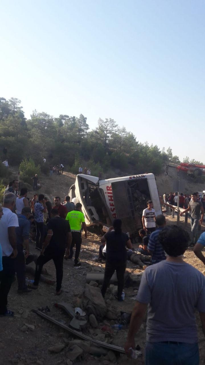 Mersin'de asker taşıyan otobüs devrildi: 4 şehit #11