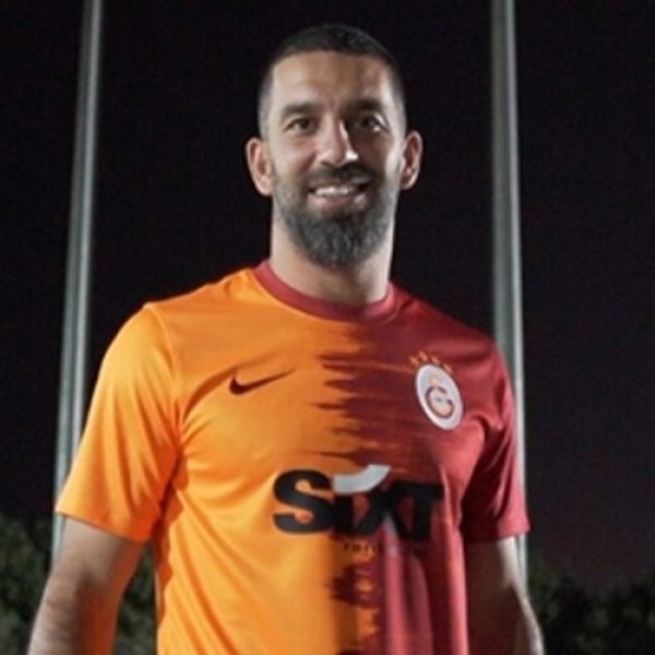 Kaptanlik Pazubandi Arda Turan A Verildi