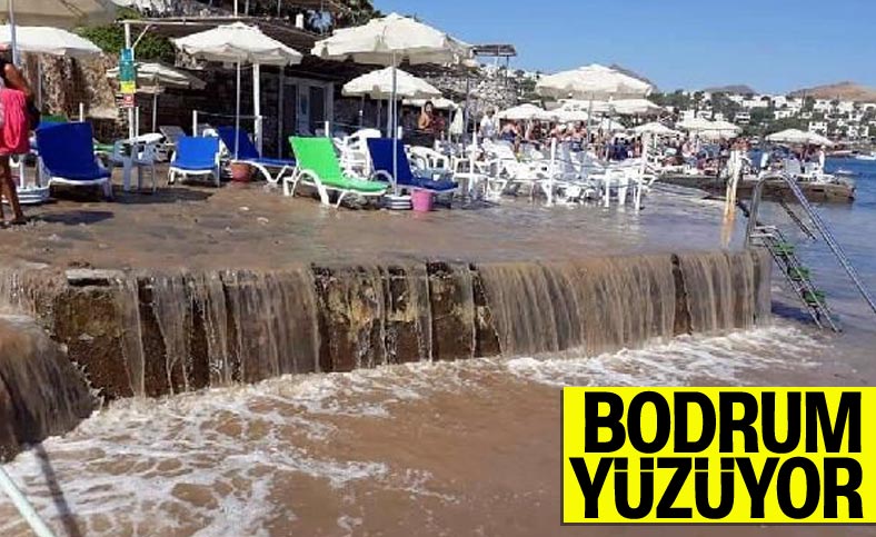 Bodrum’da su borusu patladı, sokakları su bastı