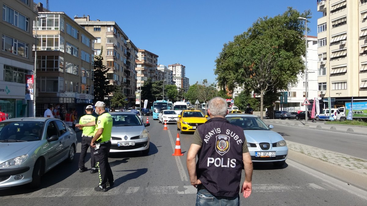 Kadıköy'de 'Türkiye Güven Huzur Uygulaması' yapıldı