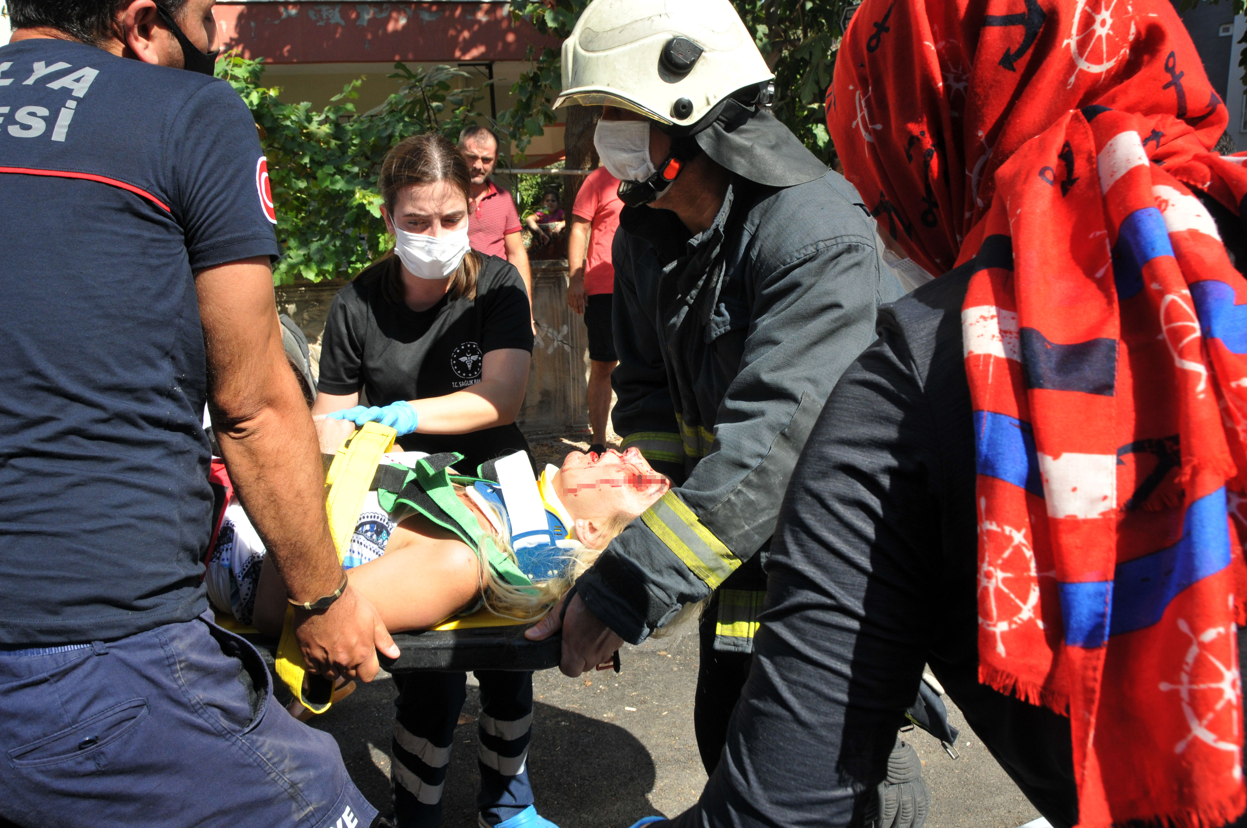 They competed with each other to shoot the woman trapped in the car in Antalya # 5