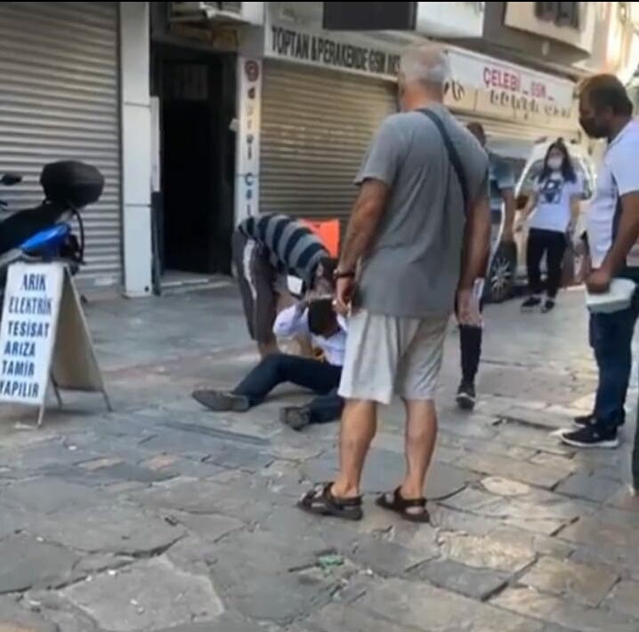 Izmir simit vendor swoon trick made me give up # 1