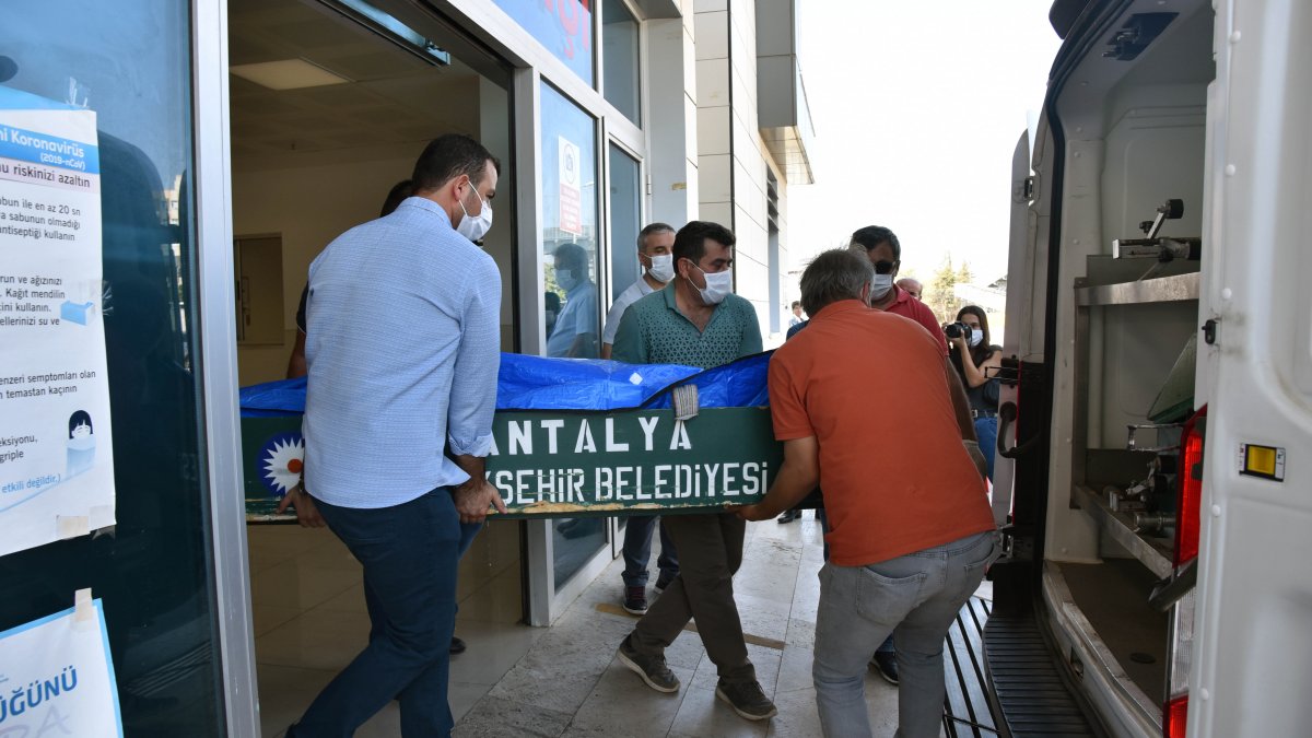 Antalya'da kredi borcunun kutlamasını yaparken ortağını öldürdü