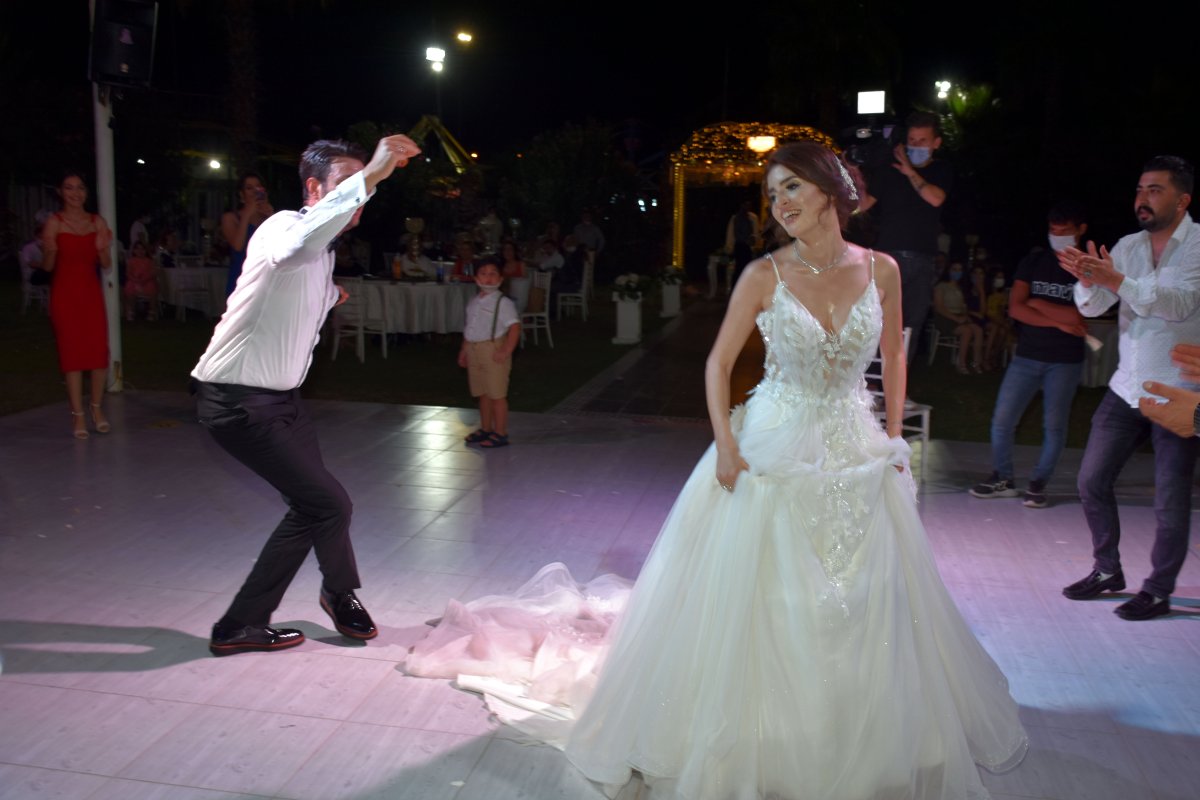 The song Müslüm Gürses was played during the wedding in Adana # 3