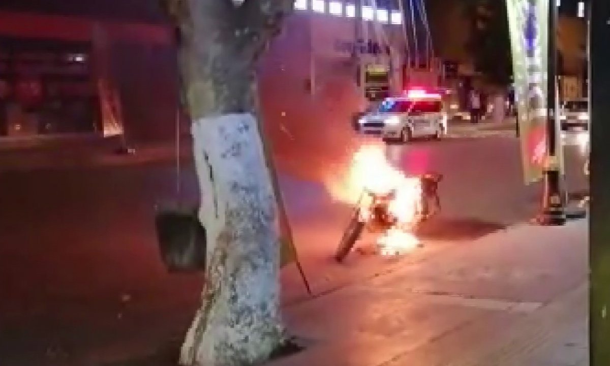 Someone set their motorcycle on fire in Adıyaman # 2