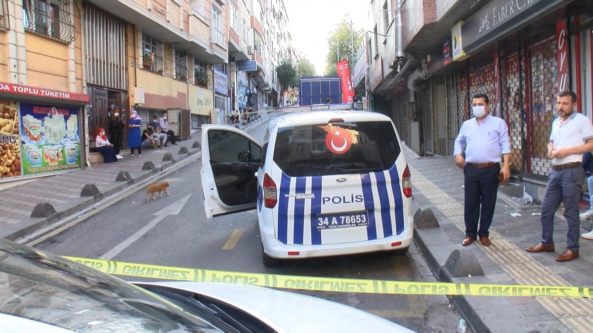 İstanbul'da eşini, kayınpederini ve kayınvalidesini silahla vurdu