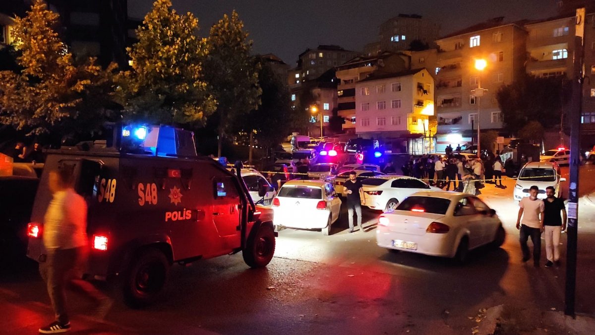 Police teams attacked in Şişli # 2