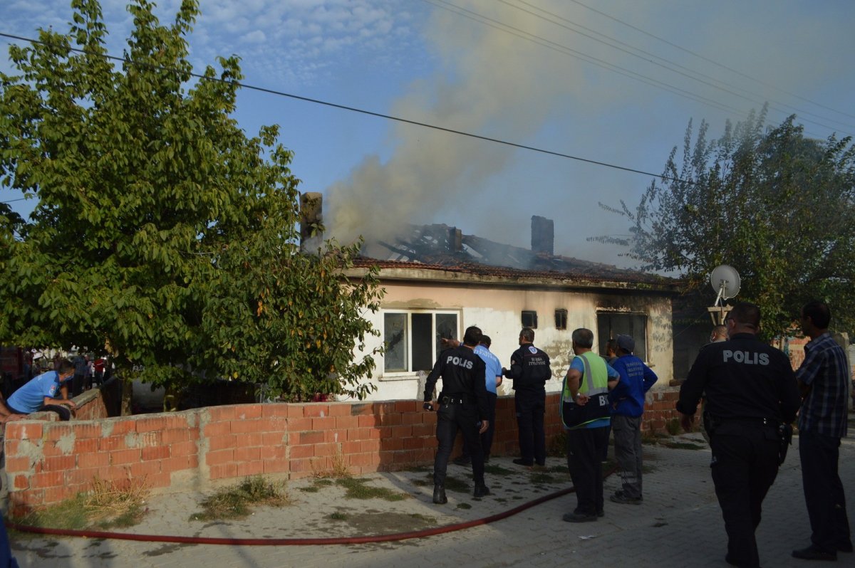 The boy chained by the feet was rescued from the fire in Bursa # 4