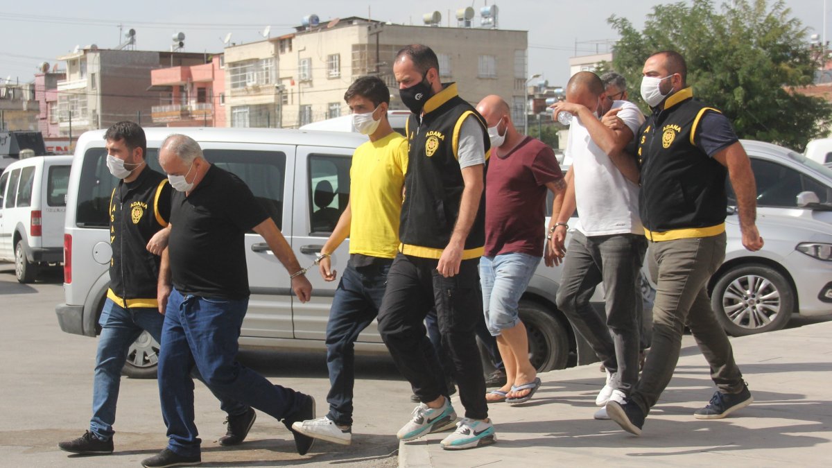 Adana'da çeşitli suçlardan aranan firari 4 hükümlü yakalandı