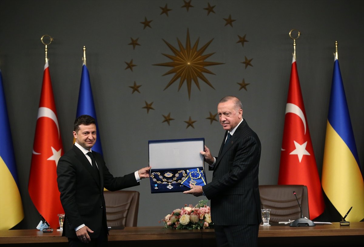 Cumhurbaşkanı Erdoğan ve Zelenski nin ortak basın toplantısı #1
