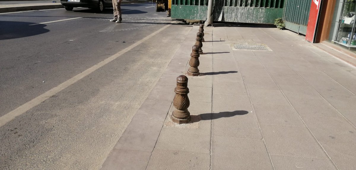 Bahçelievler hit the tea vendor while trying to cross motorcycle road # 4