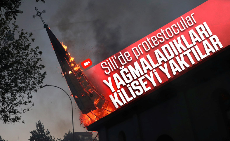 Şili'de 'sosyal patlamanın' yıl dönümünde kilise yaktılar