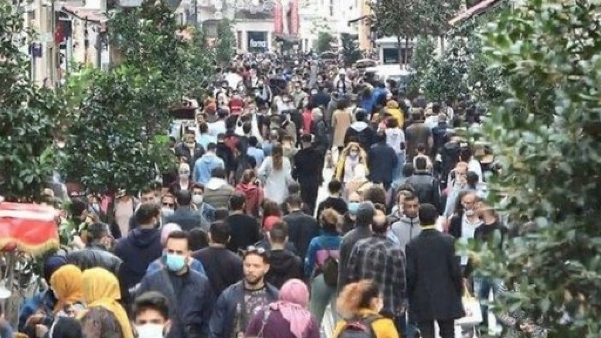 Sağlık Bakanı Koca'dan Taksim İstiklal Caddesi yorumu