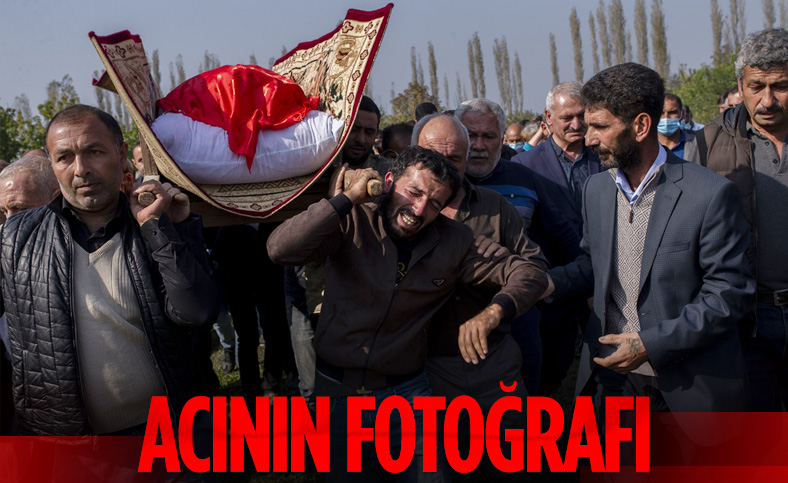 Ermenistan'ın saldırısında ölen Azerbaycanlı siviller toprağa verildi