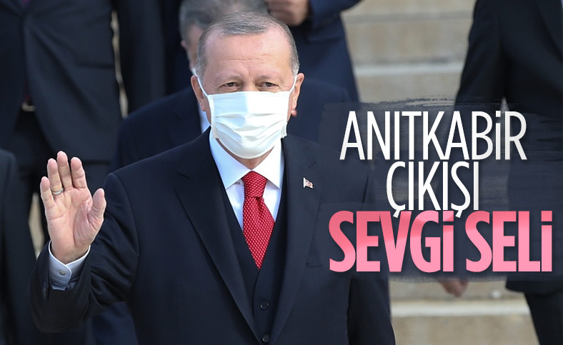 Cumhurbaşkanı Erdoğan'a Anıtkabir'de sevgi seli