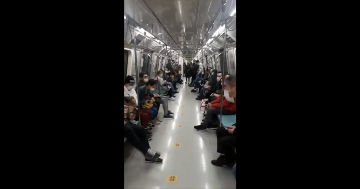 The Turkish national anthem was read at 19:23 in Yenikapı Hacıosman subway # 1.