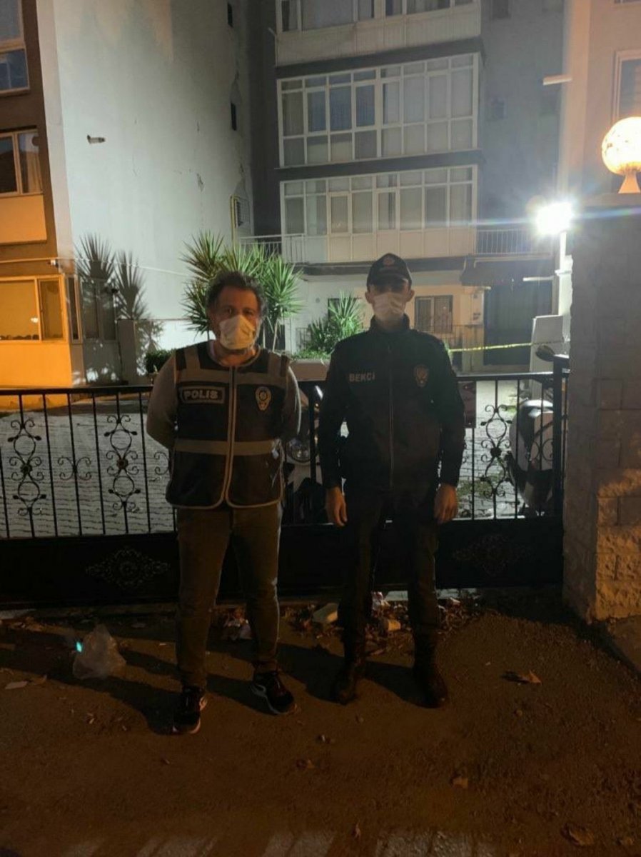 İzmir de hırsızlık olmasın diye polis ile bekçiler nöbette #1