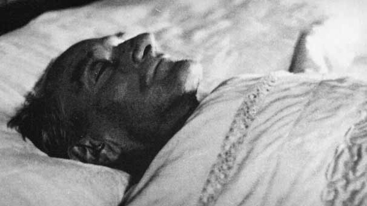 Atatürk kaç yaşında vefat etti? Atatürk'ün hastalığı neydi? Atatürk'ün