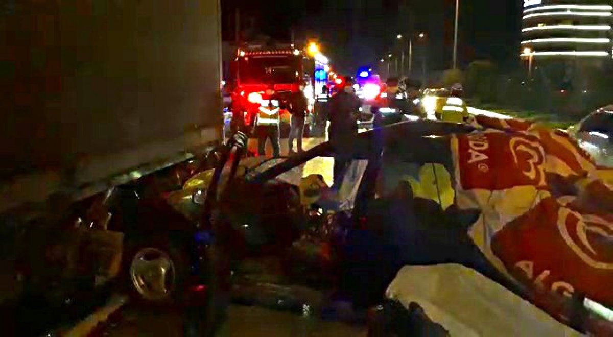 The driver who parked the truck on the road in Balıkesir caused accident # 2