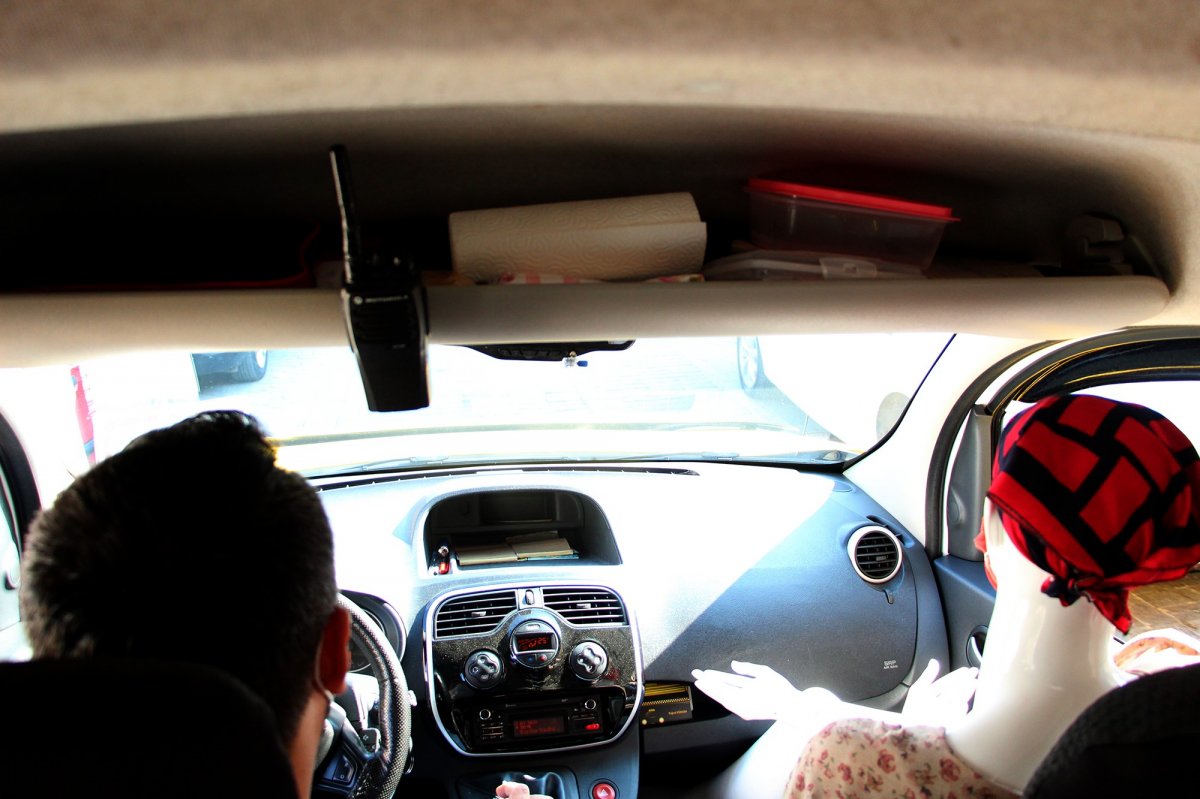 Antalya da taksiciden koronavirüse cansız mankenli önlem #5
