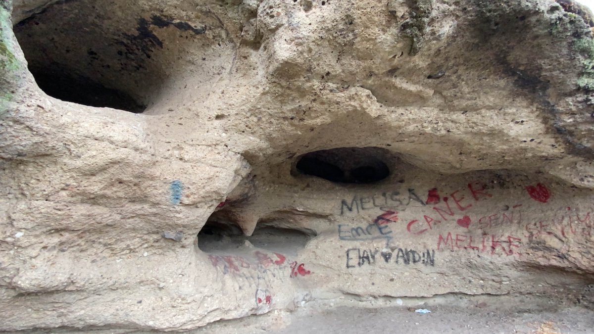 Tekkeköy Mağaraları, harabeye döndü #10