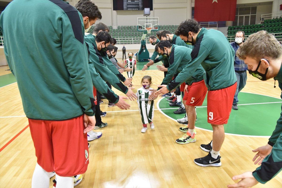 The miraculous children of the earthquake, Ayda and Atakan, in Bornova Belediyespor training # 9