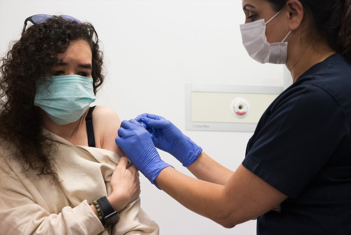 Volunteers were vaccinated against coronavirus in Ankara #4