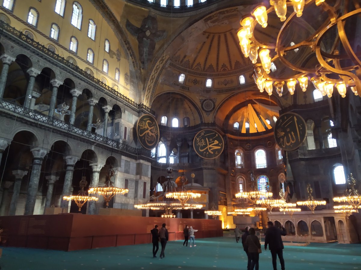 Angel figures revealed after the dismantling of the pier at the Hagia Sophia # 1 mosque