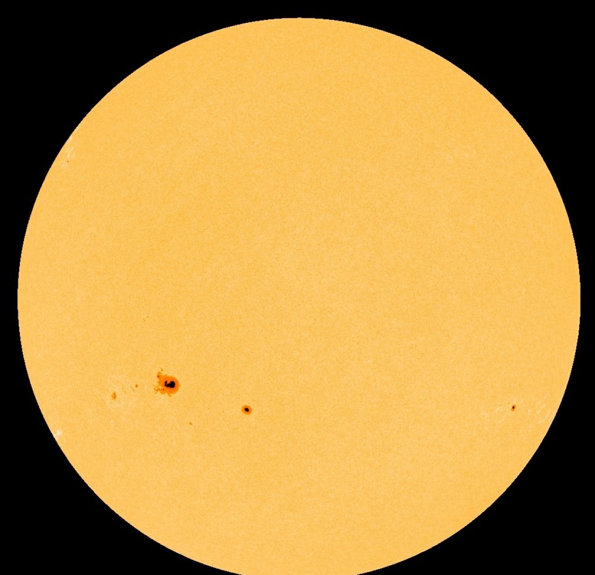 NASA has imaged Earth's largest sunspots No.  1