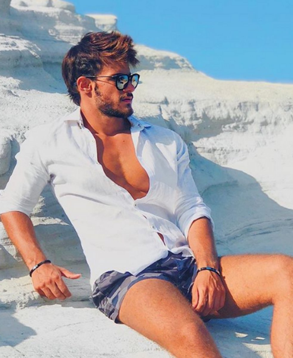 Survivor 2021 Yarismacisi Batuhan Karacakaya Kimdir Batuhan Karacakaya Dizi Ve Filmleri