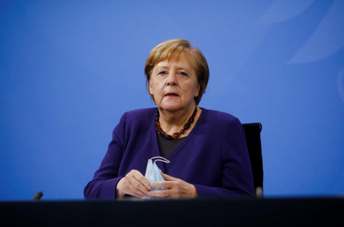 Merkel, koronavirüs aşısını geliştiren Türk tabipleri övdü 1 k 4662