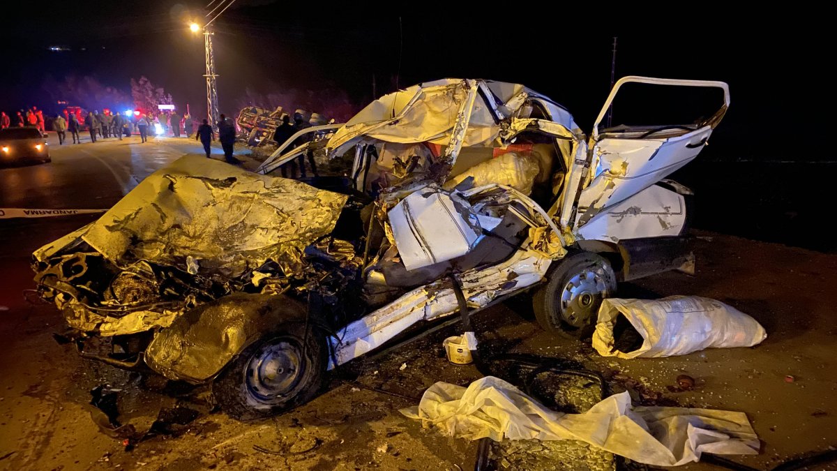 Samsun'da vincin çarptığı otomobildeki anne ve oğlu öldü