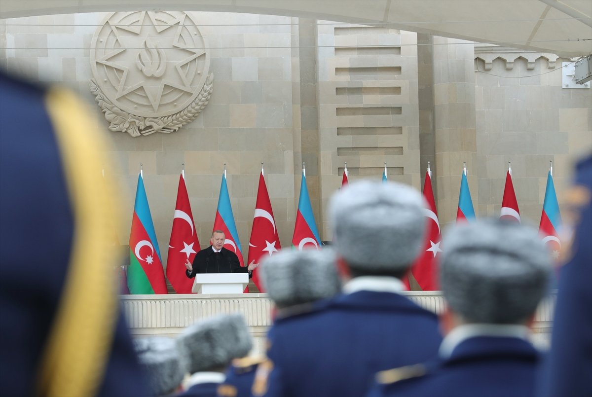Cumhurbaşkanı Erdoğan: Azerbaycan da mücadele bitmedi #4