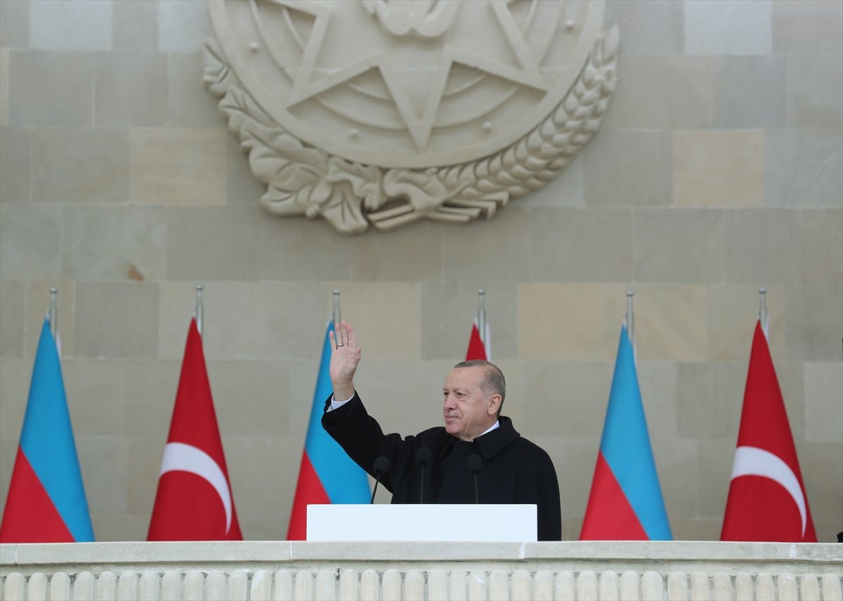 Cumhurbaşkanı Erdoğan: Azerbaycan da mücadele bitmedi #1