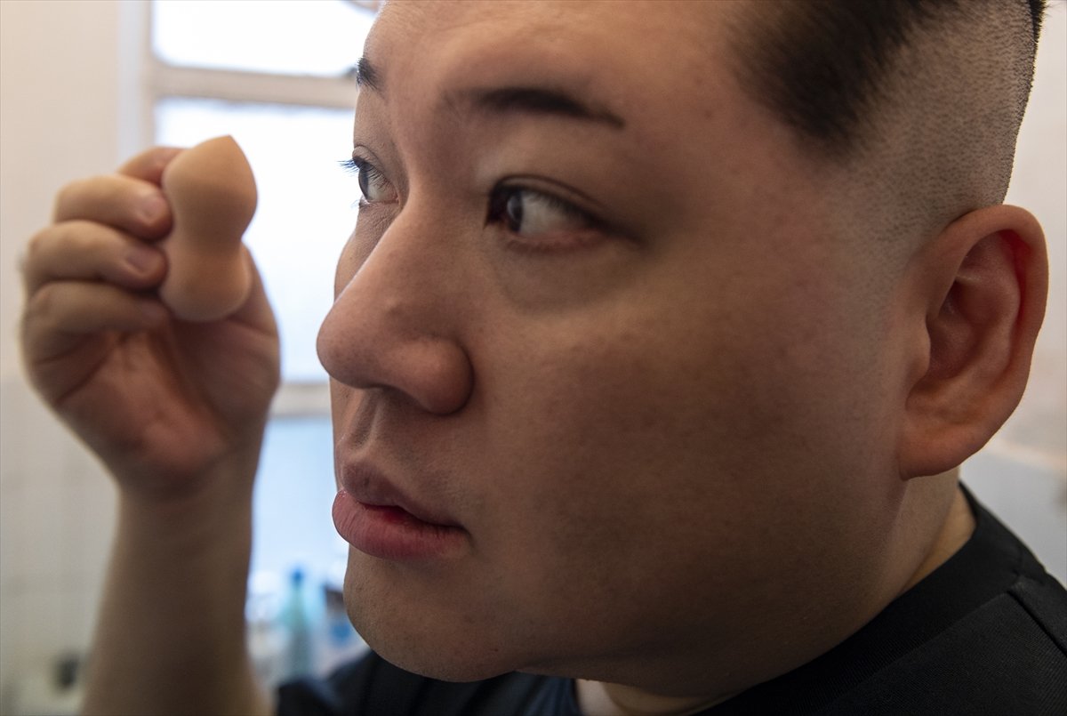 Kim Jong Un un taklitçisi Howard X #6