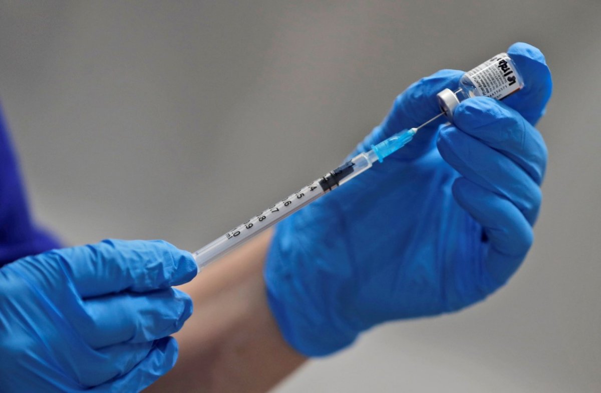 FDA approves Pfizer-Biontech's coronavirus vaccine #3