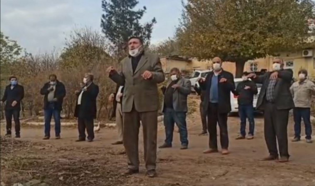 Şanlıurfa people in electric prayer # 2