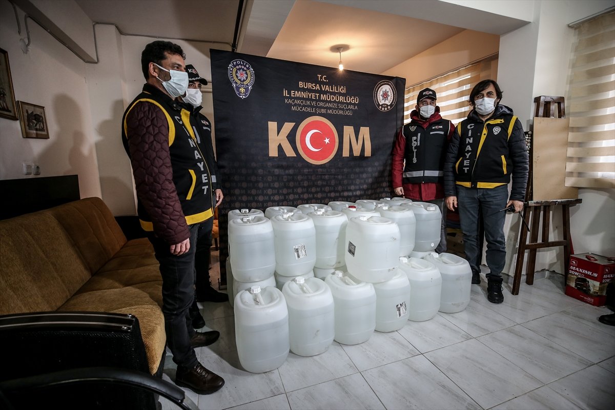 1 ton of counterfeit drinks seized in Bursa # 1